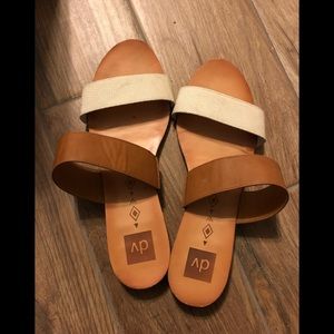Dolce vita sandals
